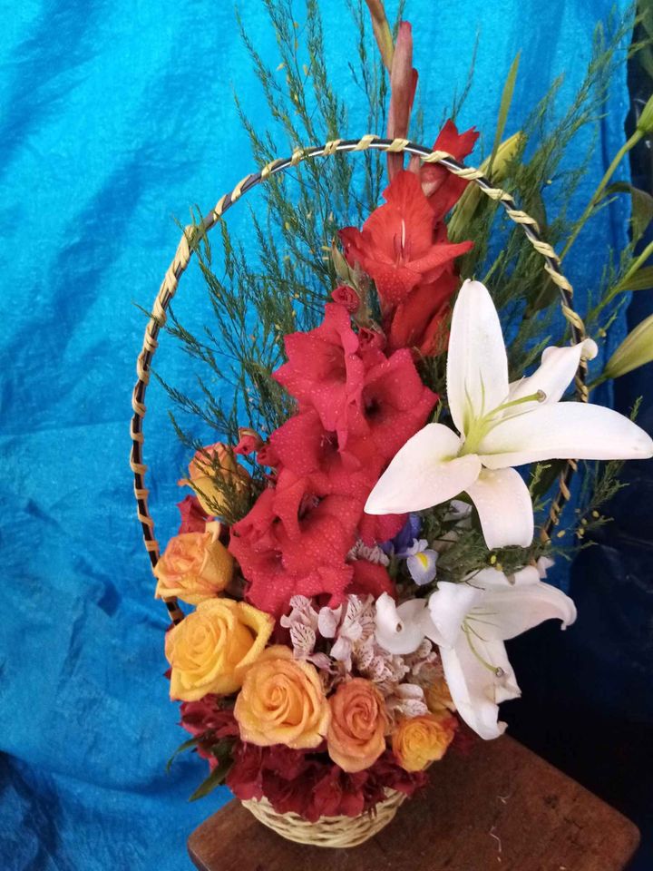 ?▷ Florerias en Lima【 Bellos Arreglos Florales 】Envios Hoy